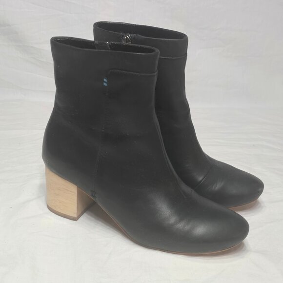 Toms Black Soft Leather Ankle Zip Boots 2 1/2" Heel Women's Size 5.5 - Picture 1 of 16